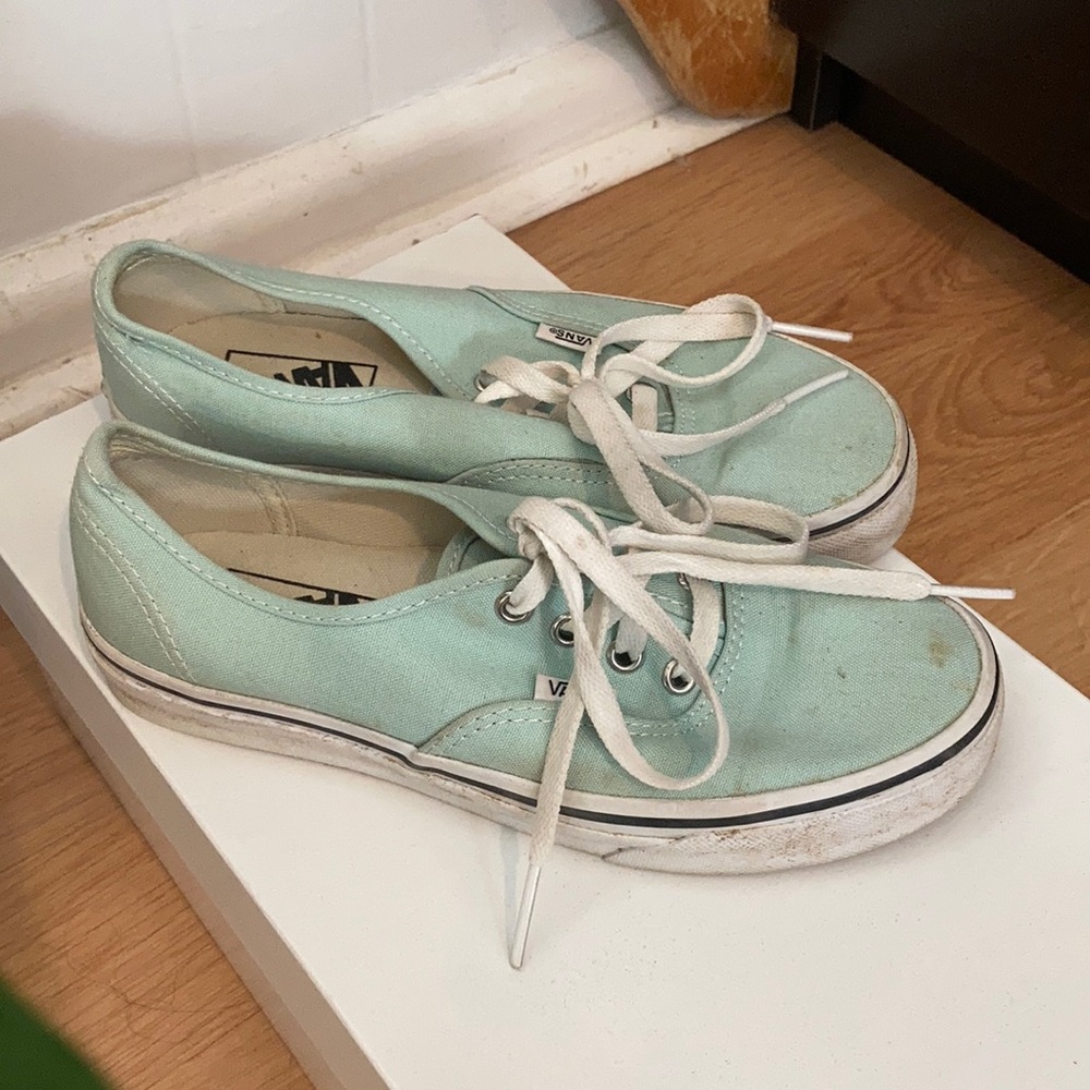 Vans - Picture 2 of 3
